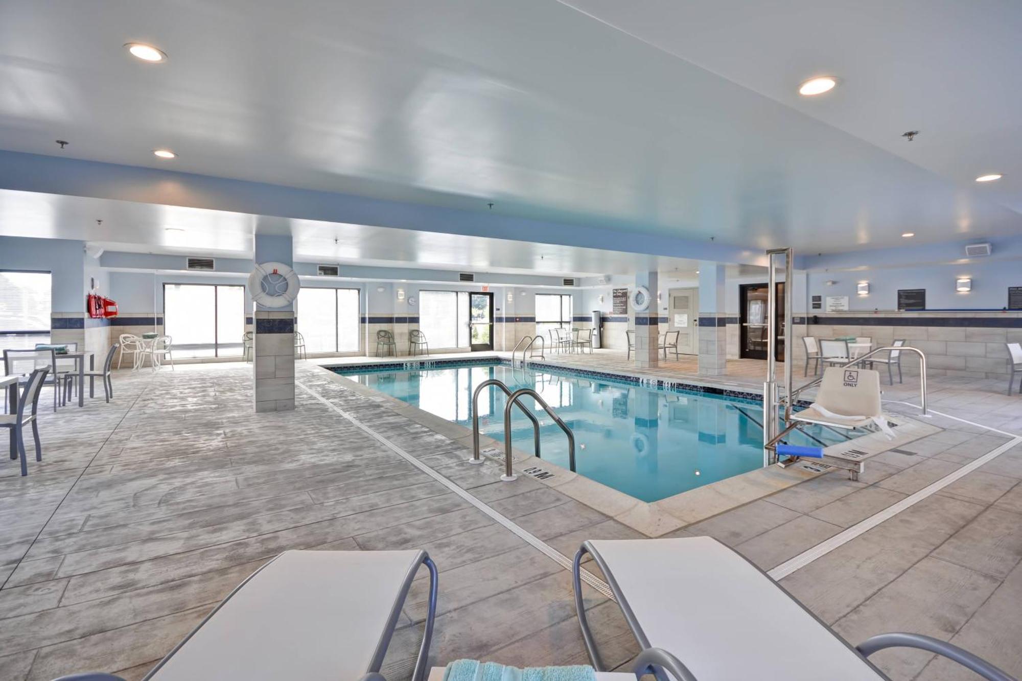 Towneplace Suites By Marriott Cranbury South Brunswick Exterior photo